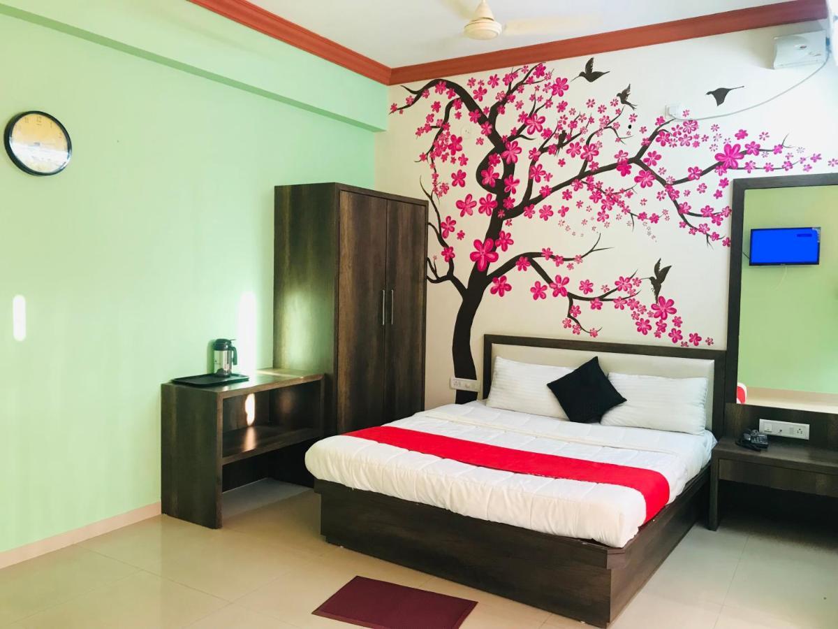 Staymaker Prakash International Gonikoppal Ngoại thất bức ảnh