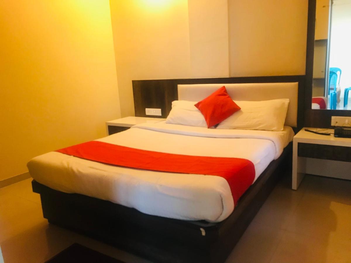 Staymaker Prakash International Gonikoppal Ngoại thất bức ảnh