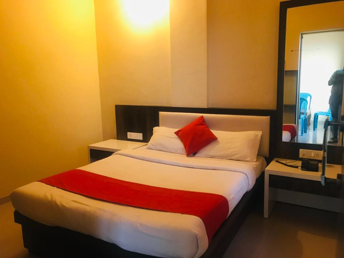 Staymaker Prakash International Gonikoppal Ngoại thất bức ảnh