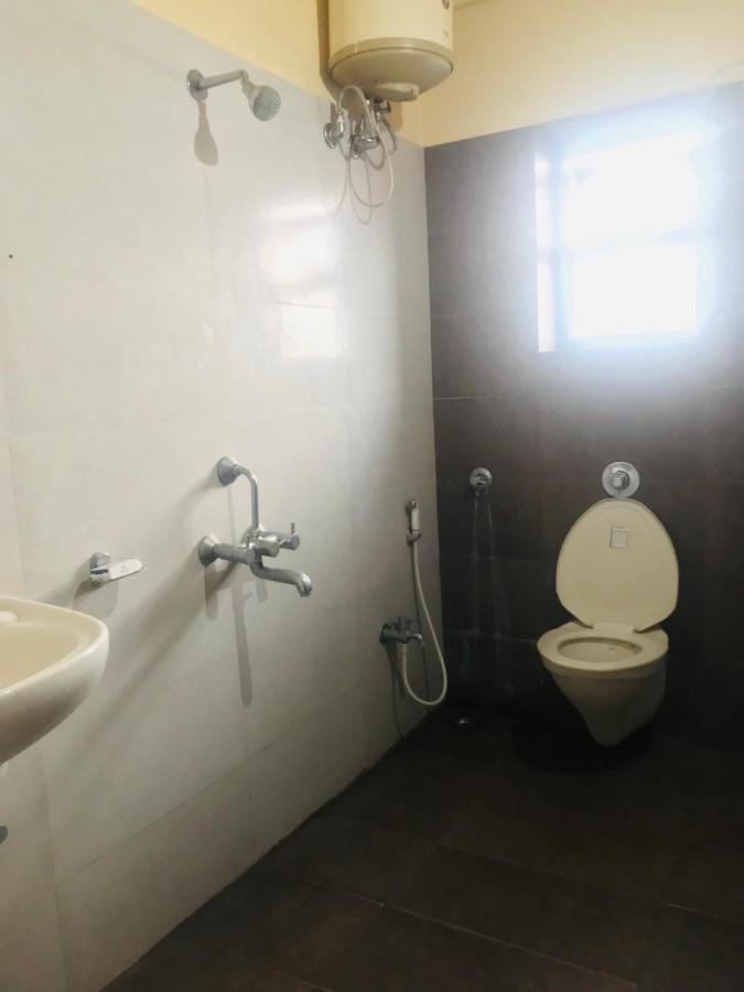 Staymaker Prakash International Gonikoppal Ngoại thất bức ảnh