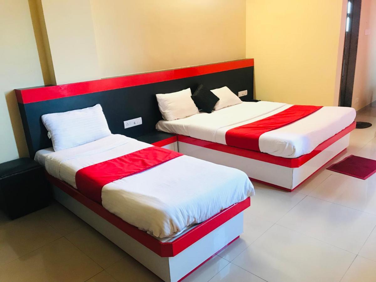 Staymaker Prakash International Gonikoppal Ngoại thất bức ảnh