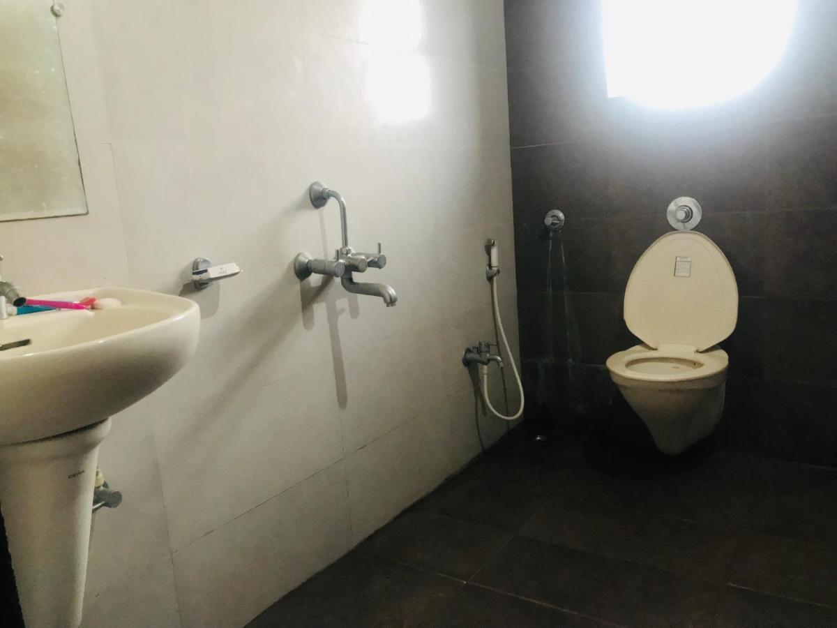 Staymaker Prakash International Gonikoppal Ngoại thất bức ảnh